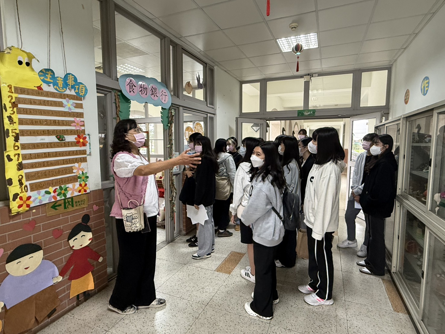 S__363905085_0 S__363905085_0